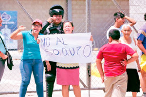 Golpismo, defensa de la revolución y la paz