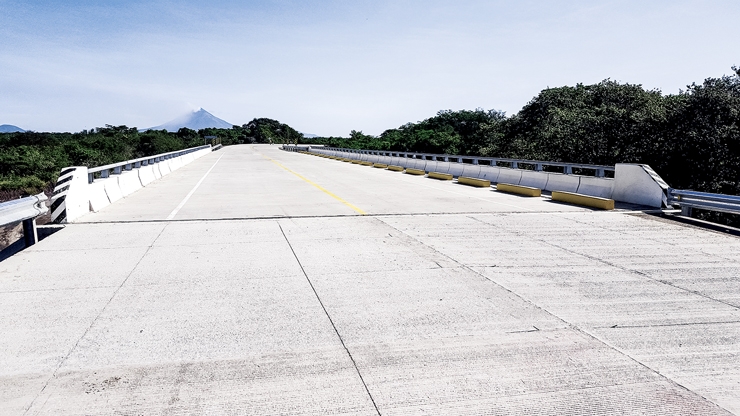 Nicaragua amplía su red vial