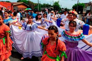 Sostiene folclorista Wilmor López.Fiestas Patrias: símbolo de dignidad y honor