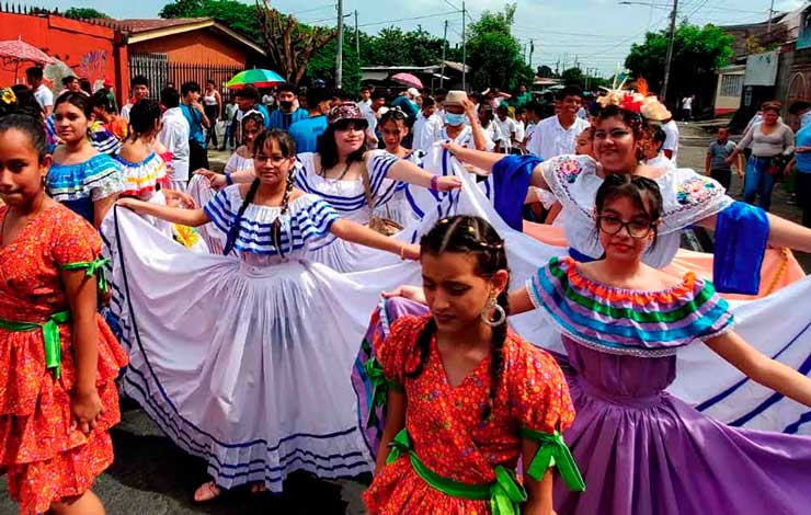 Sostiene folclorista Wilmor López.Fiestas Patrias: símbolo de dignidad y honor